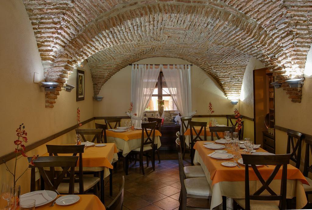 Casa Rural La Chimenea Navas Del Madrono Ngoại thất bức ảnh